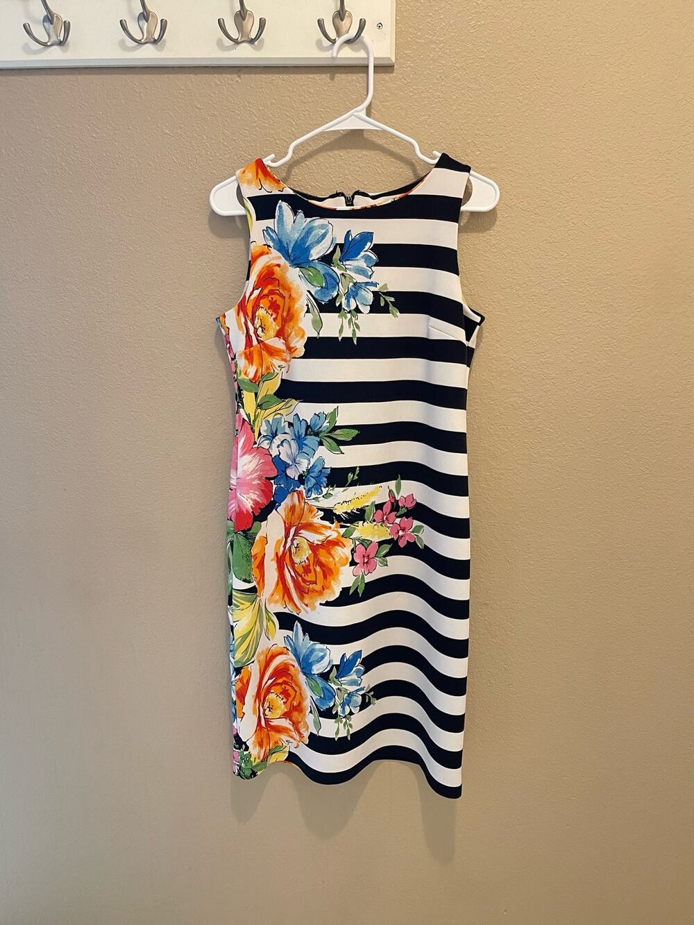 Shelby & Palmer Woman's Floral Black And White Stripe Dress Size 10